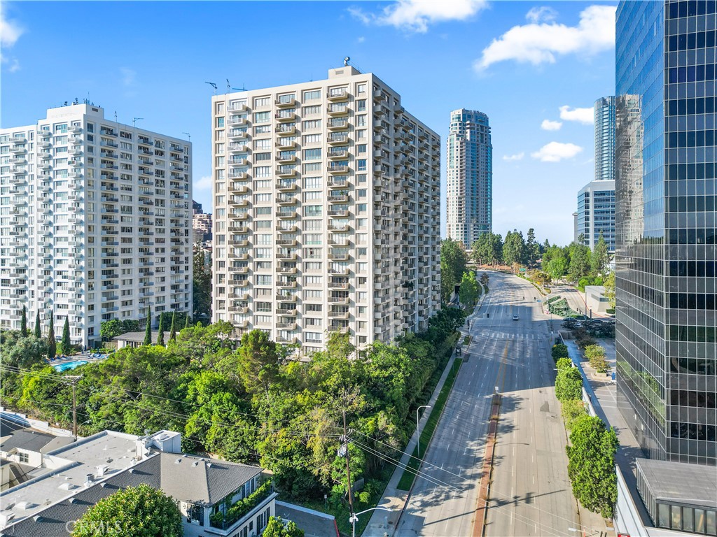 2160 CENTURY PARK E 902