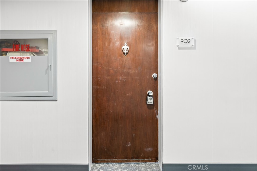 2160 CENTURY PARK E 902