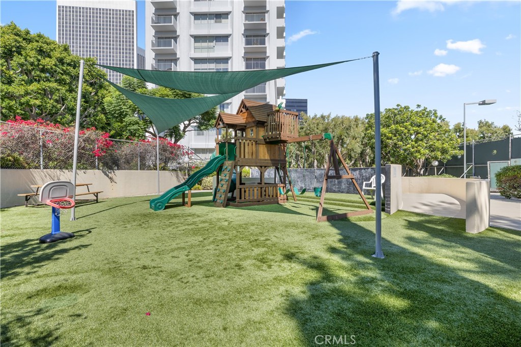 2160 CENTURY PARK E 902