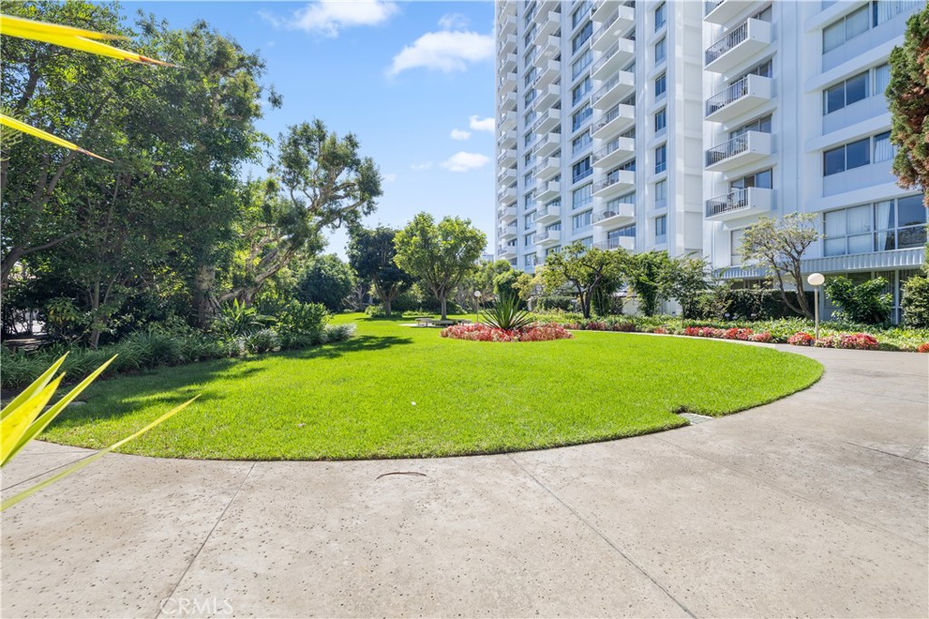 2160 CENTURY PARK E 902