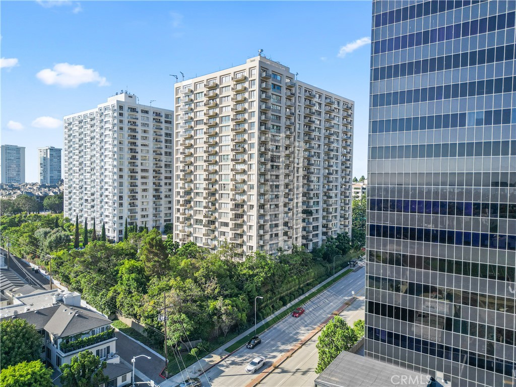 2160 CENTURY PARK E 902