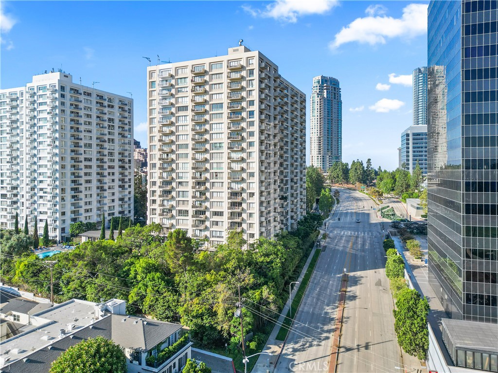 2160 CENTURY PARK E 902