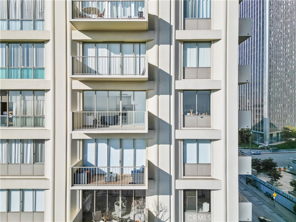 2160 CENTURY PARK E 902