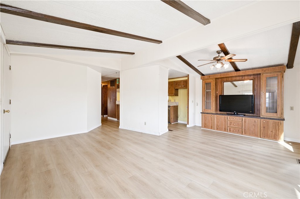 2717 Arrow Highway 62