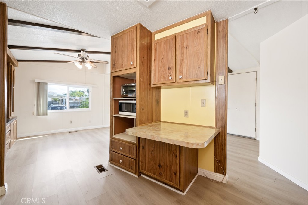 2717 Arrow Highway 62