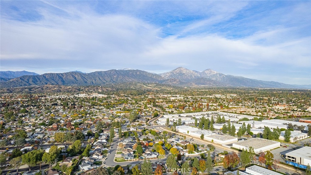 2717 Arrow Highway 62