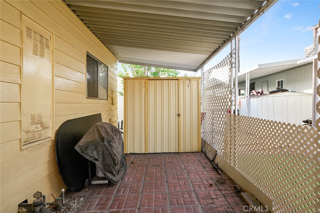 2717 Arrow Highway 62