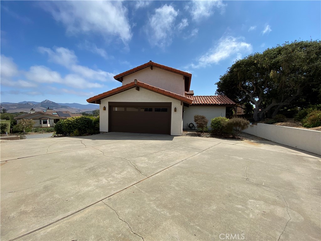 1421 Las Encinas Drive