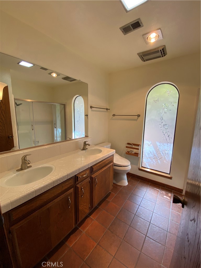 1421 Las Encinas Drive