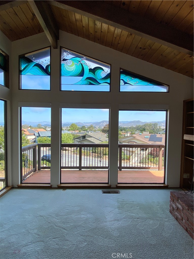 1421 Las Encinas Drive