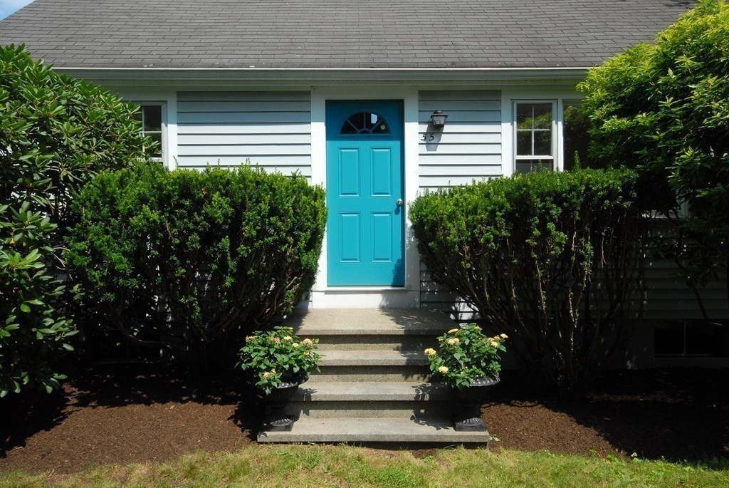55 Darton St