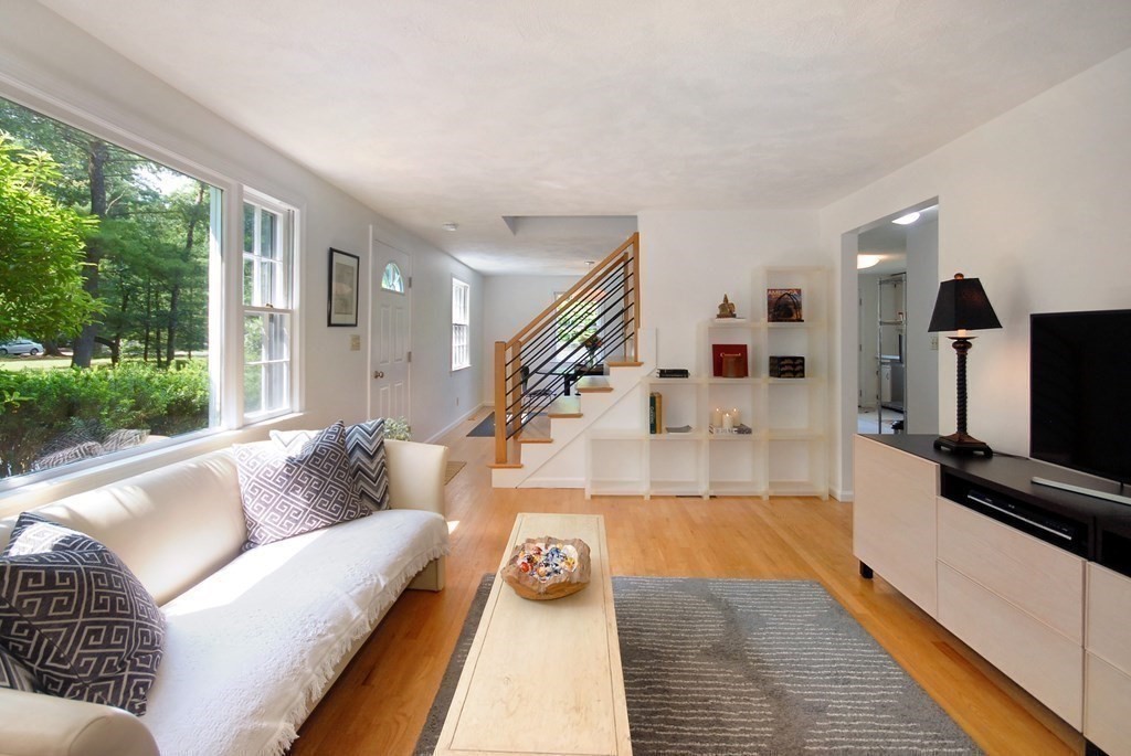 55 Darton St
