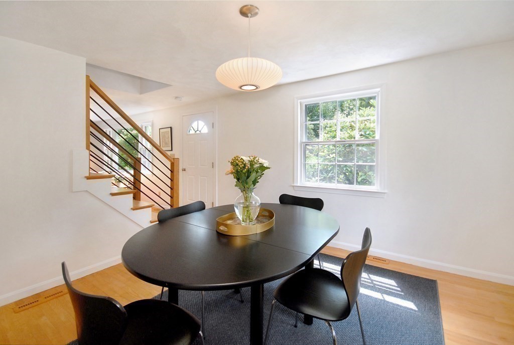 55 Darton St