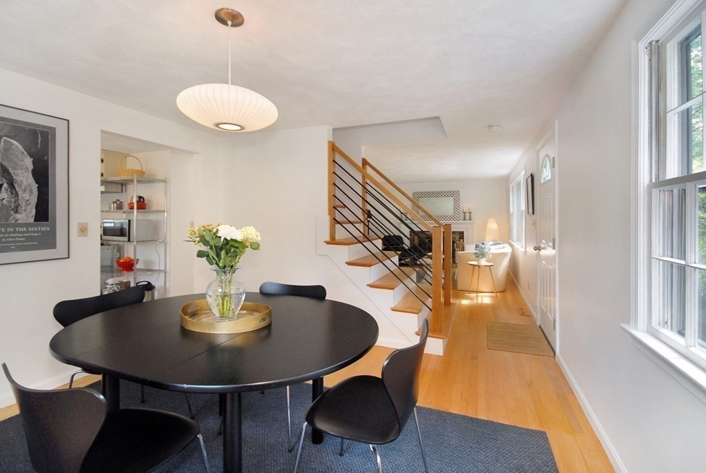 55 Darton St