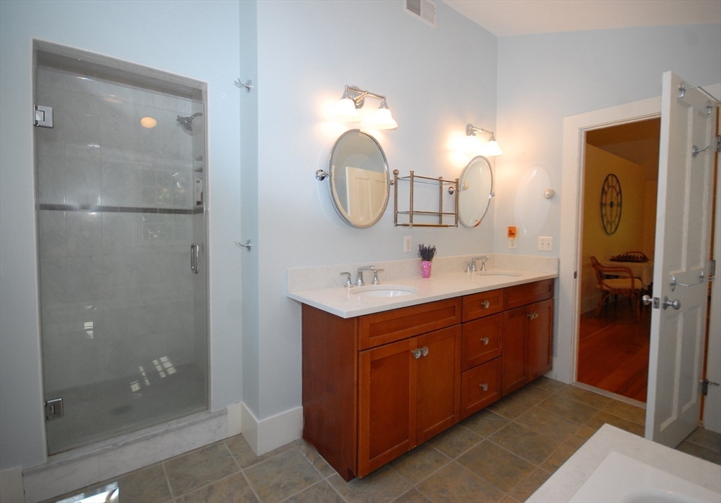 27 Bedford Ct