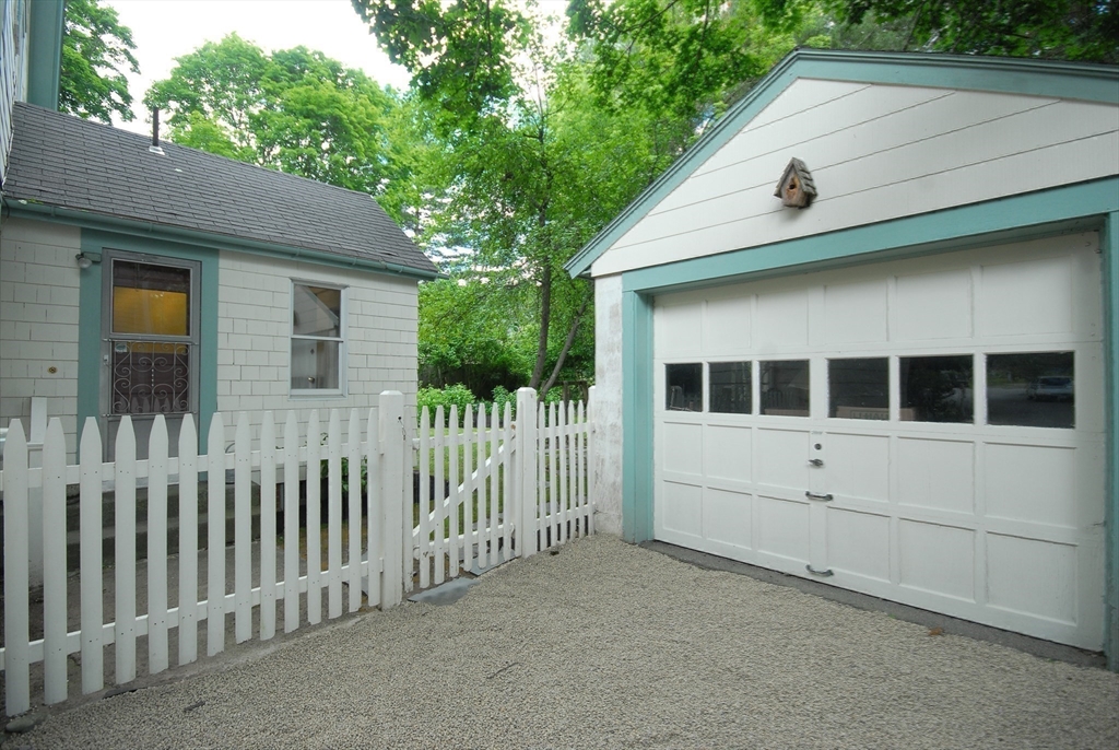 11 Bedford Ct