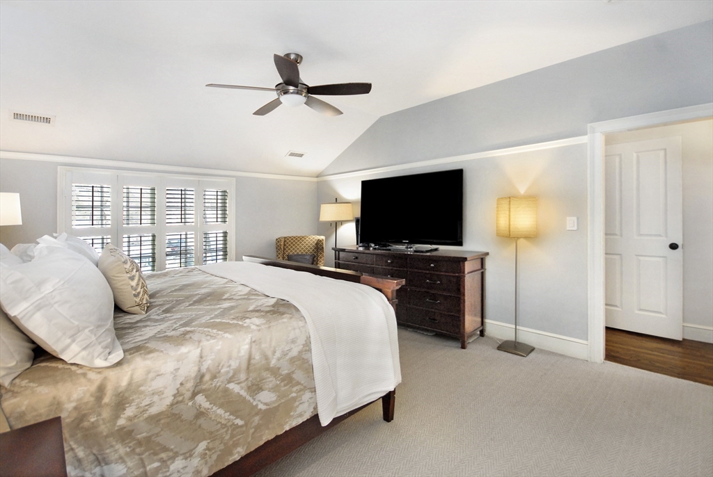 32 Court Ln # 32