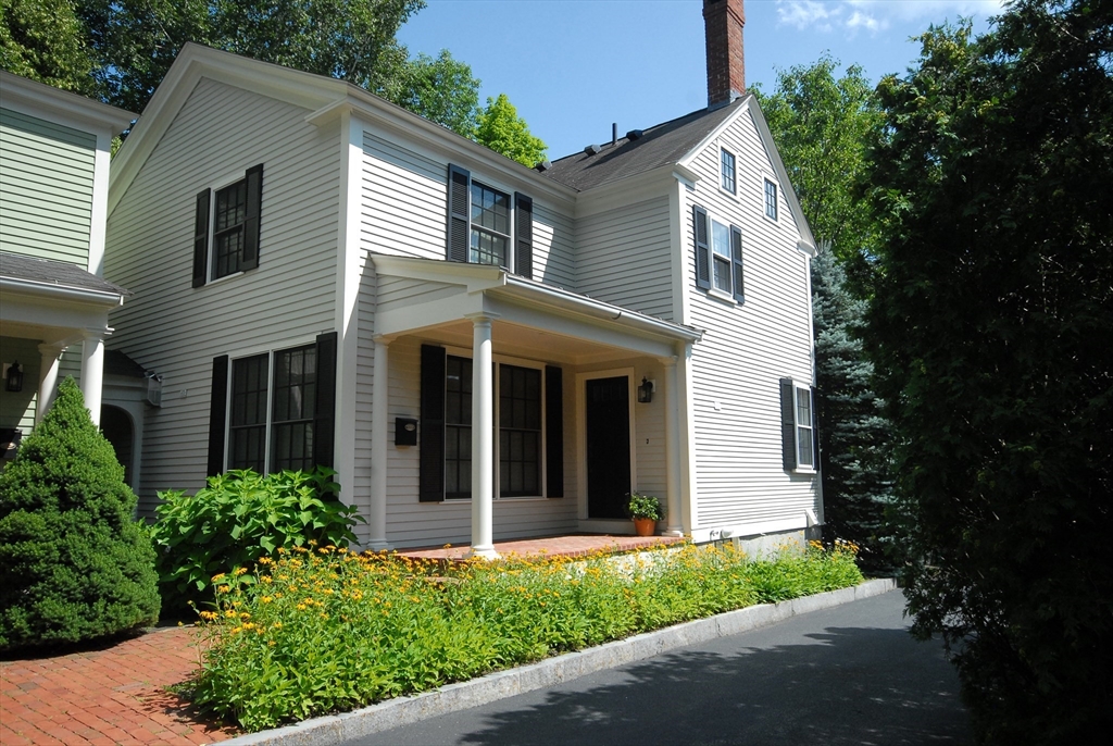 32 Court Ln # 32