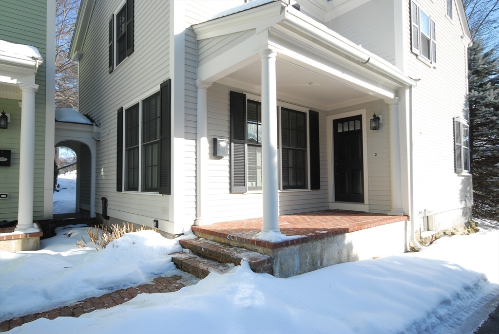 32 Court Ln # 32