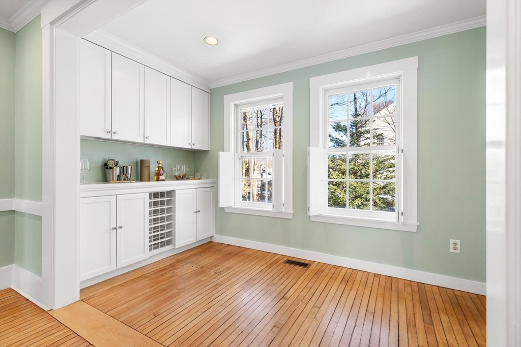 1932 Massachusetts Ave