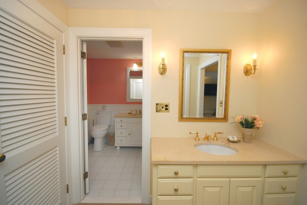 316 Lindsay Pond Rd
