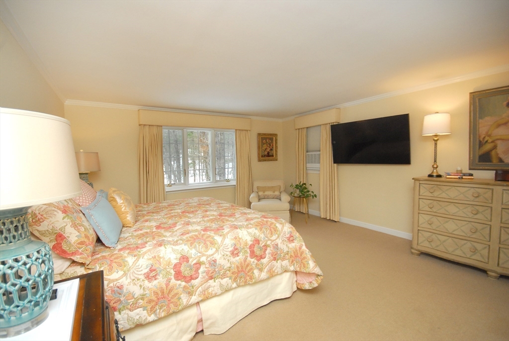 316 Lindsay Pond Rd