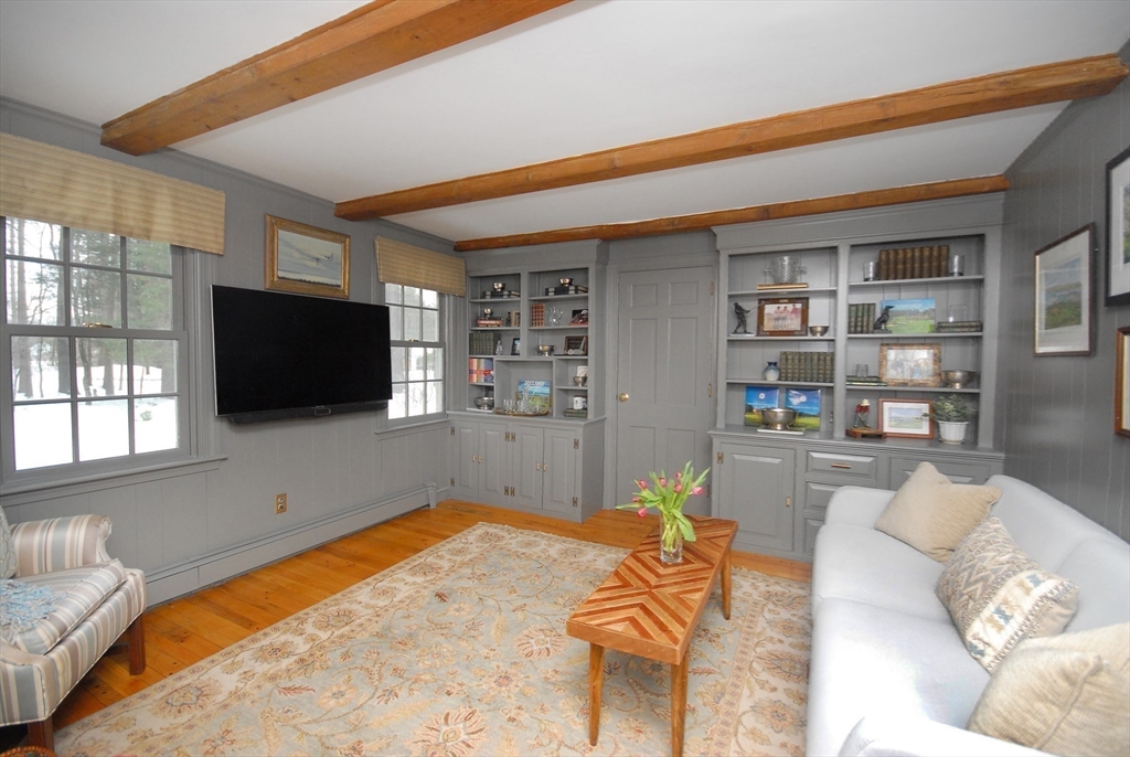 316 Lindsay Pond Rd