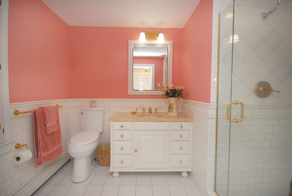 316 Lindsay Pond Rd