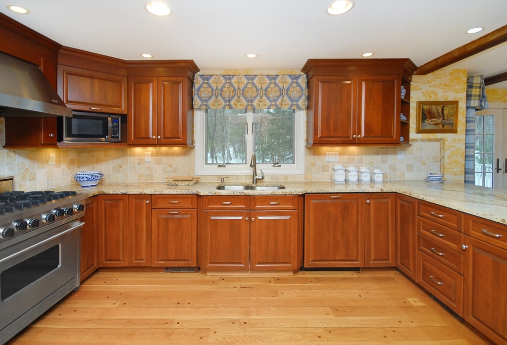 316 Lindsay Pond Rd