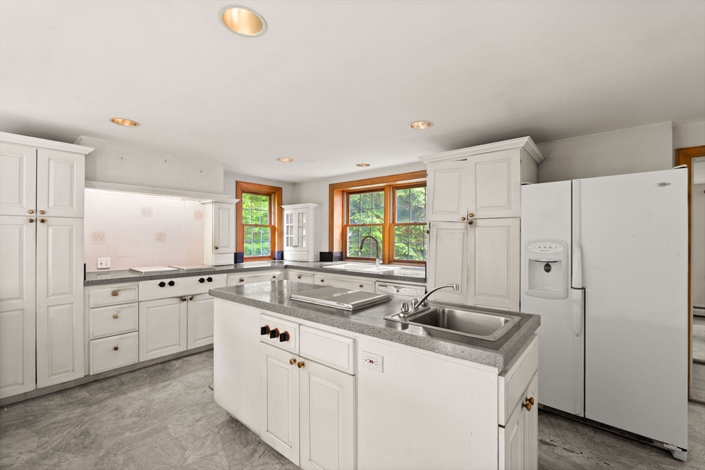 70 Baker Ave