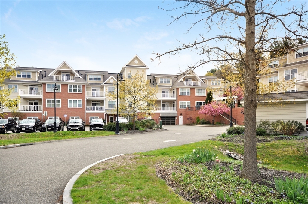 95 Conant St # 202