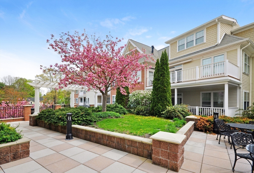 95 Conant St # 202