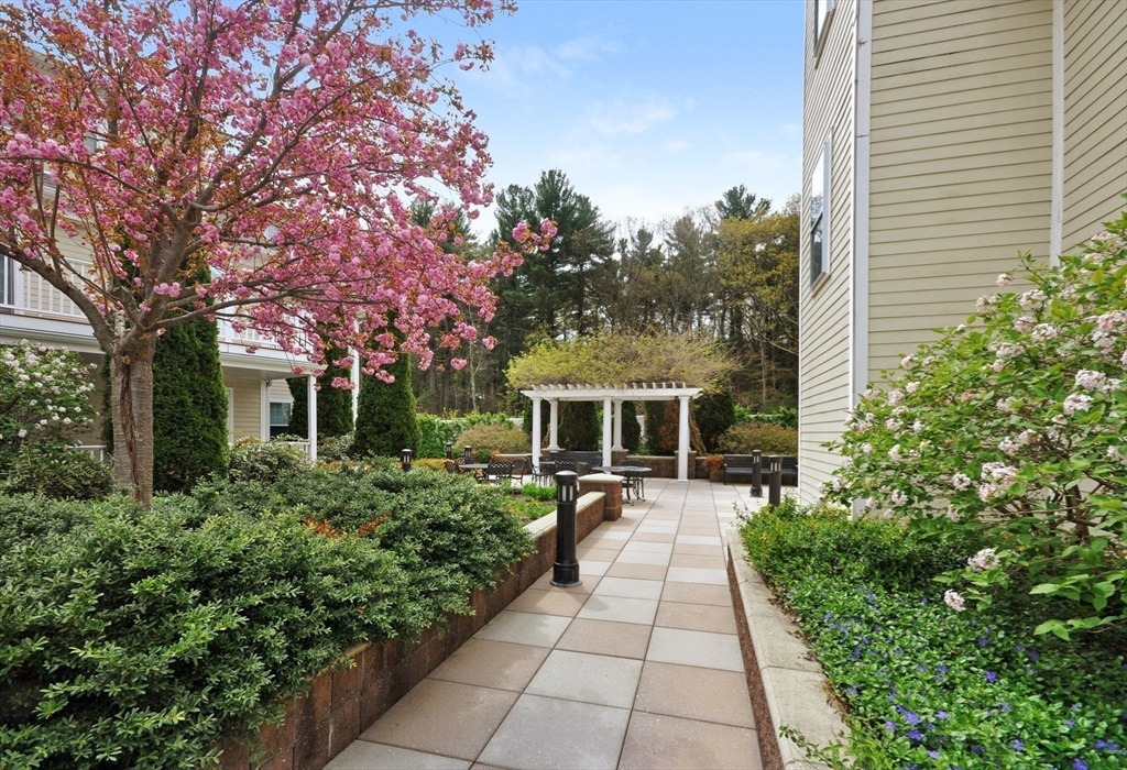 95 Conant St # 202
