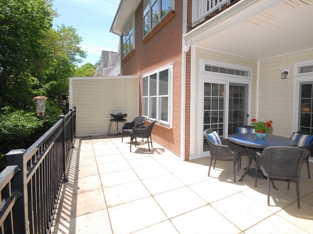 95 Conant St # 202