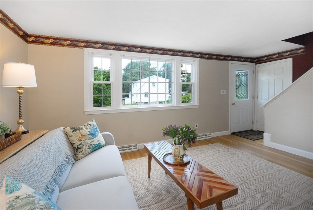12 Edgewood Rd