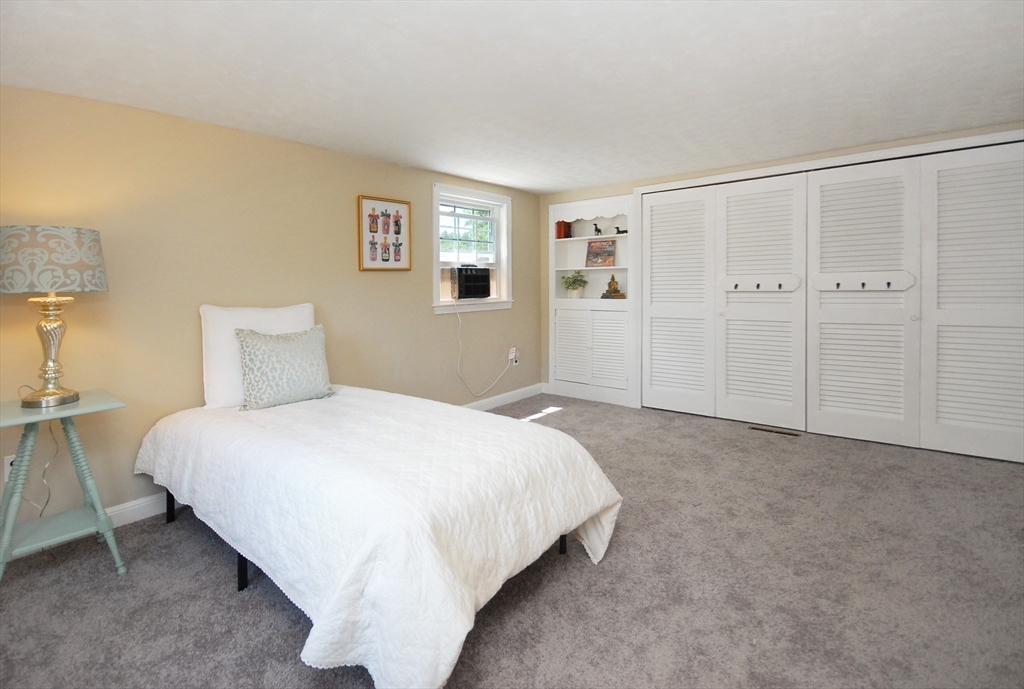 12 Edgewood Rd