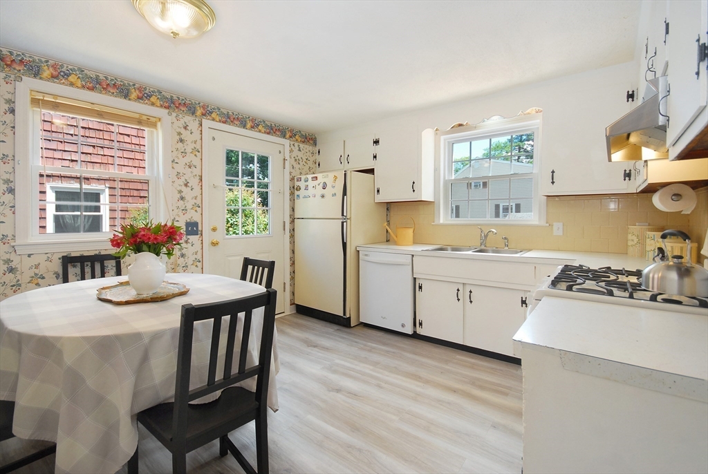 12 Edgewood Rd