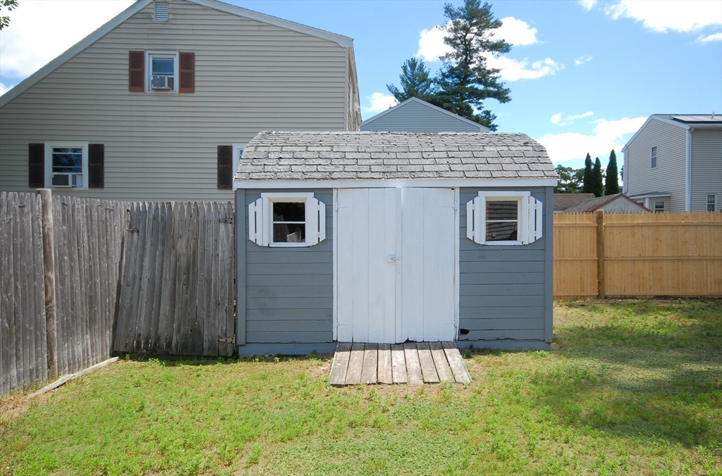 12 Edgewood Rd