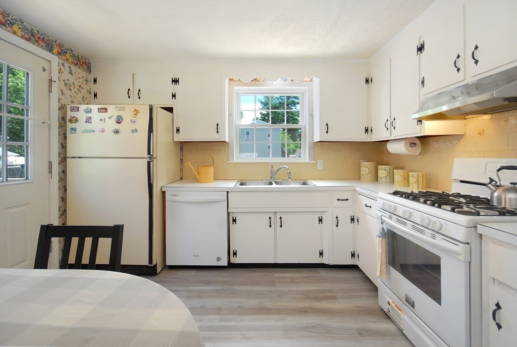 12 Edgewood Rd