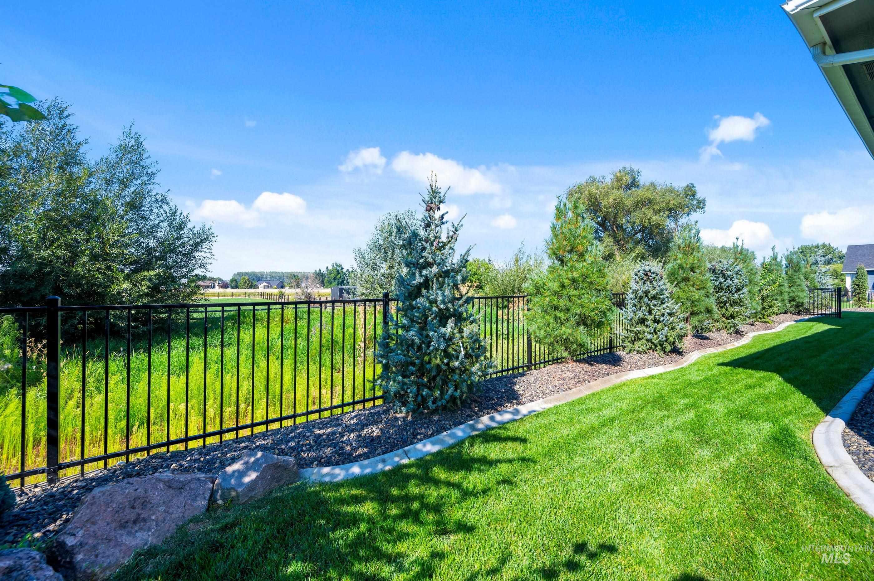 6380 Chateau Ct