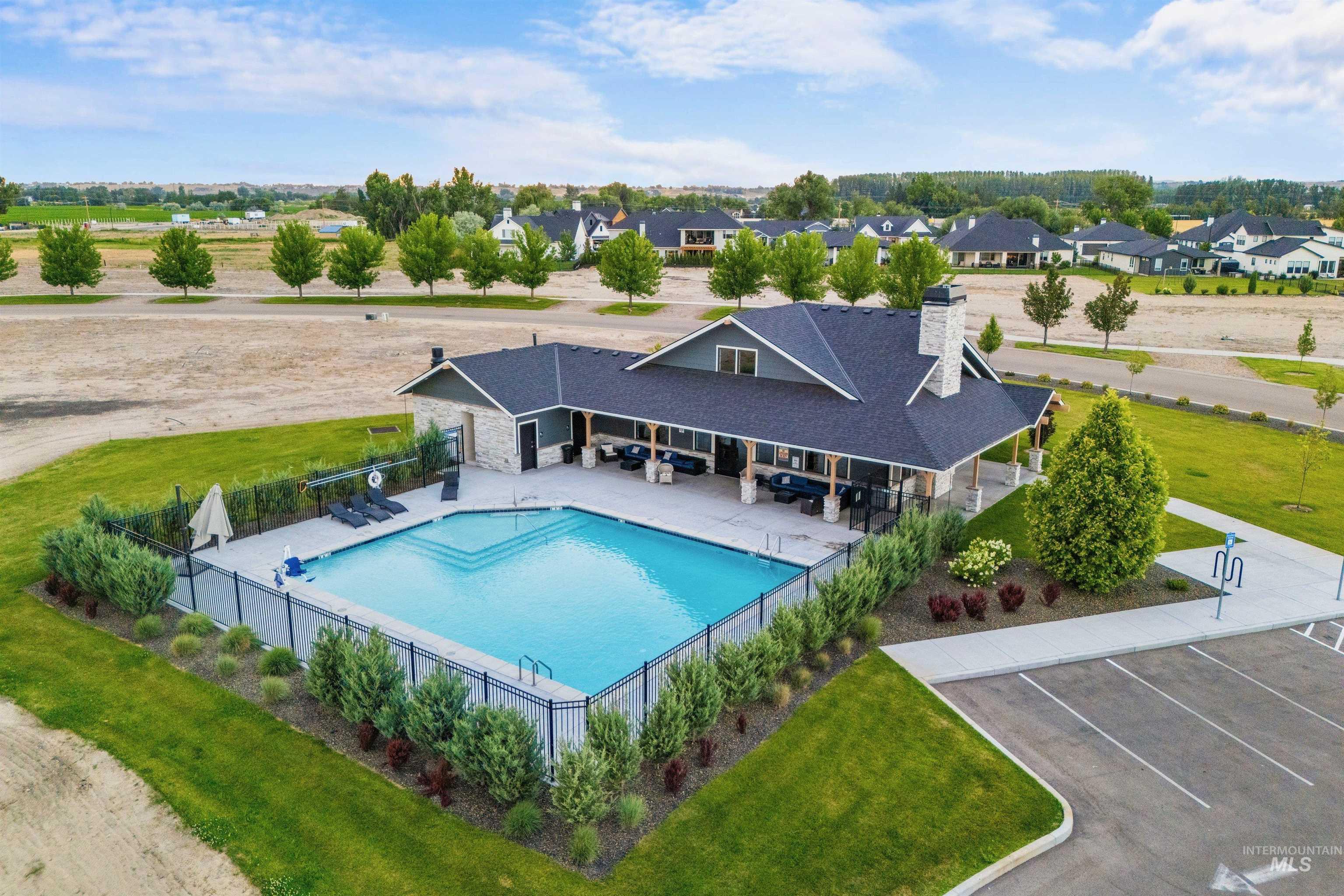 6334 Chateau Ct