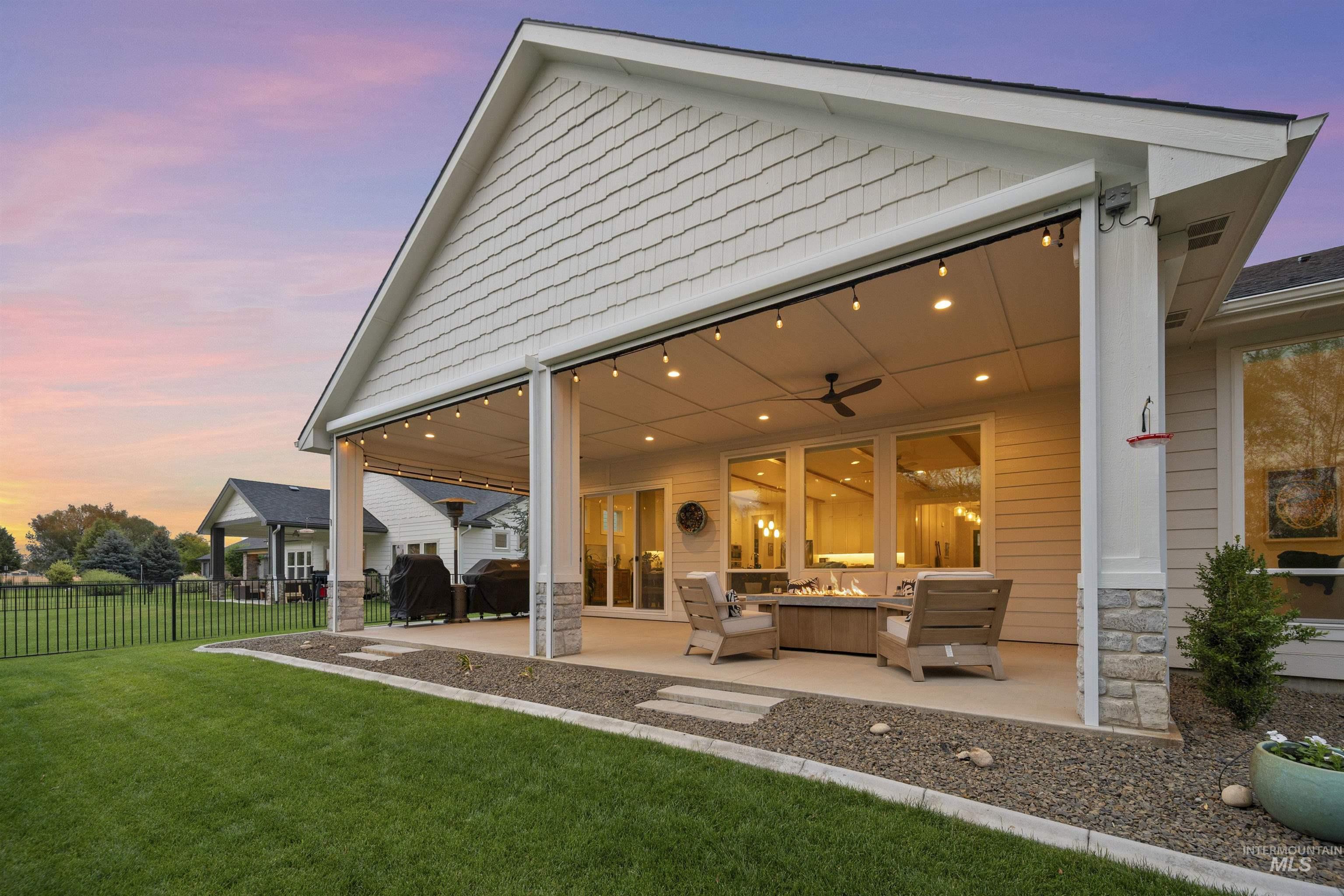 6334 Chateau Ct
