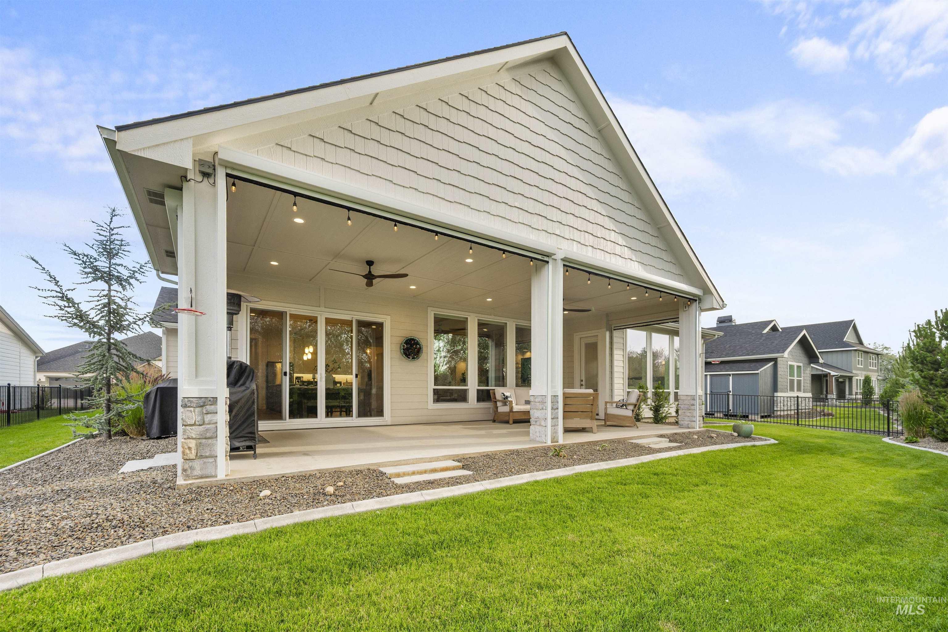 6334 Chateau Ct