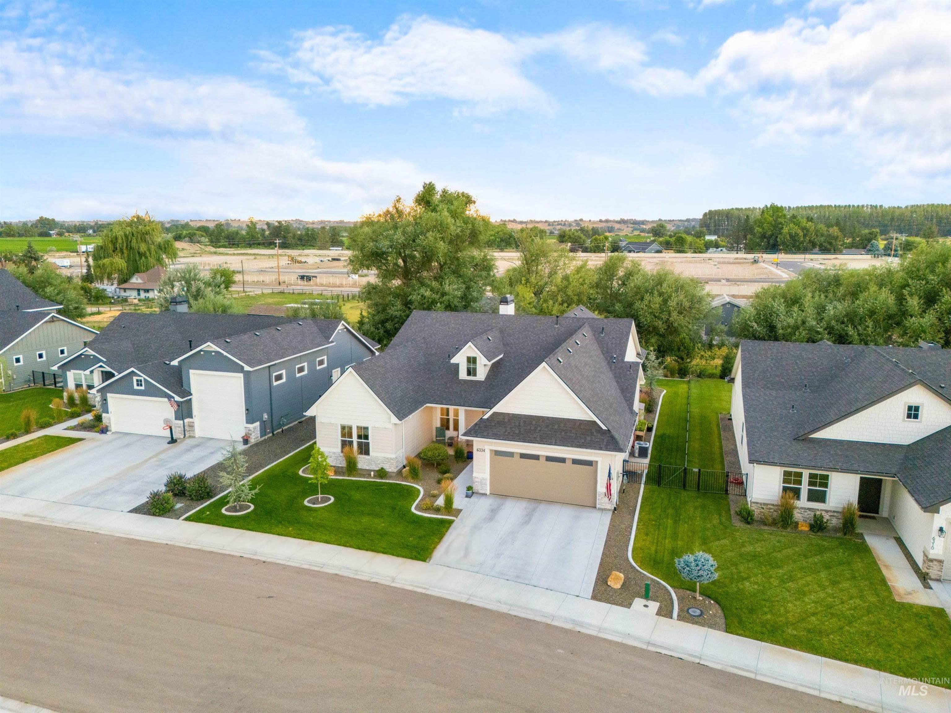 6334 Chateau Ct