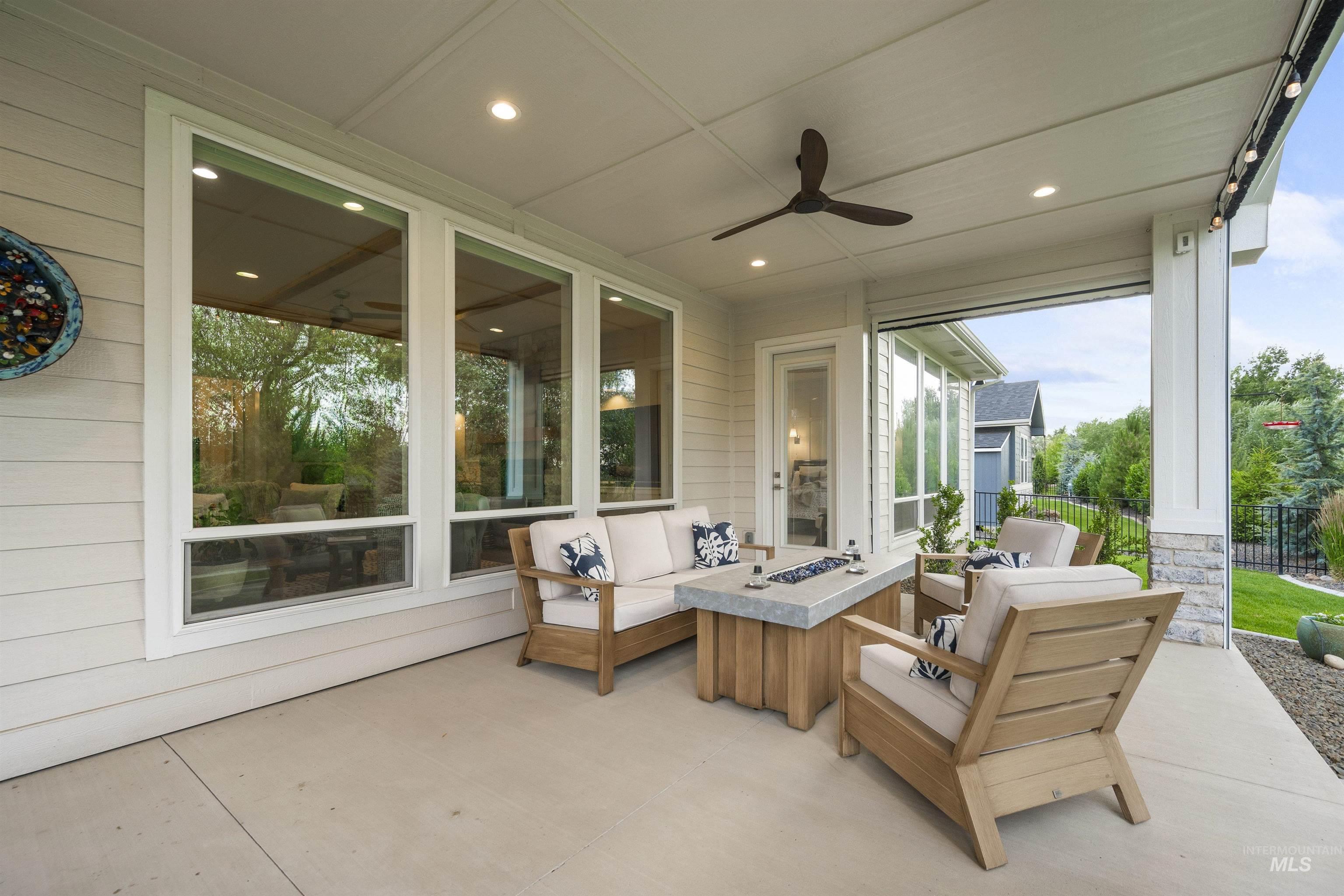 6334 Chateau Ct