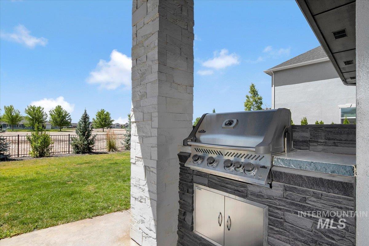 6345 Chateau Ct.