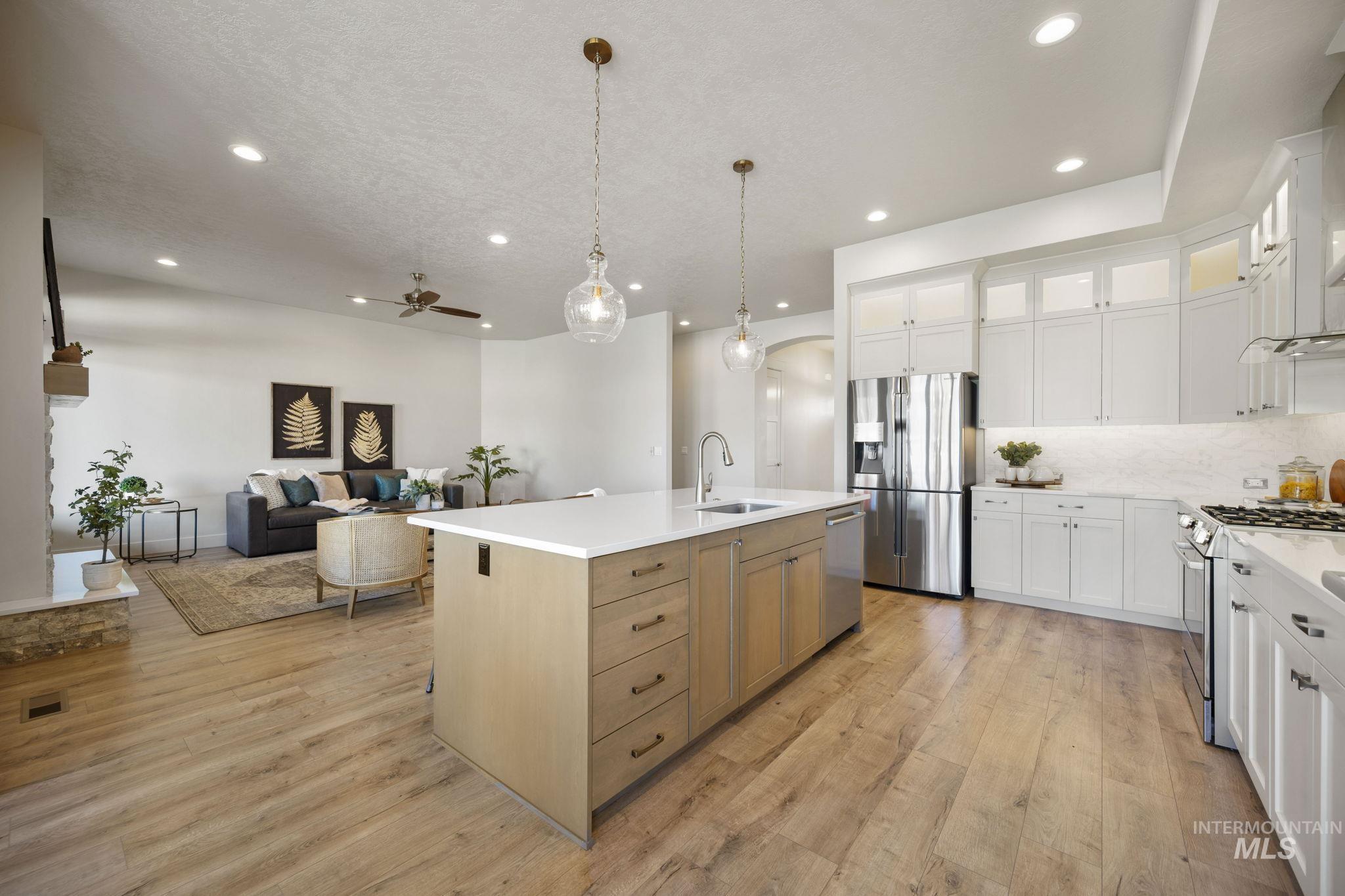 8898 S La Pampa Way