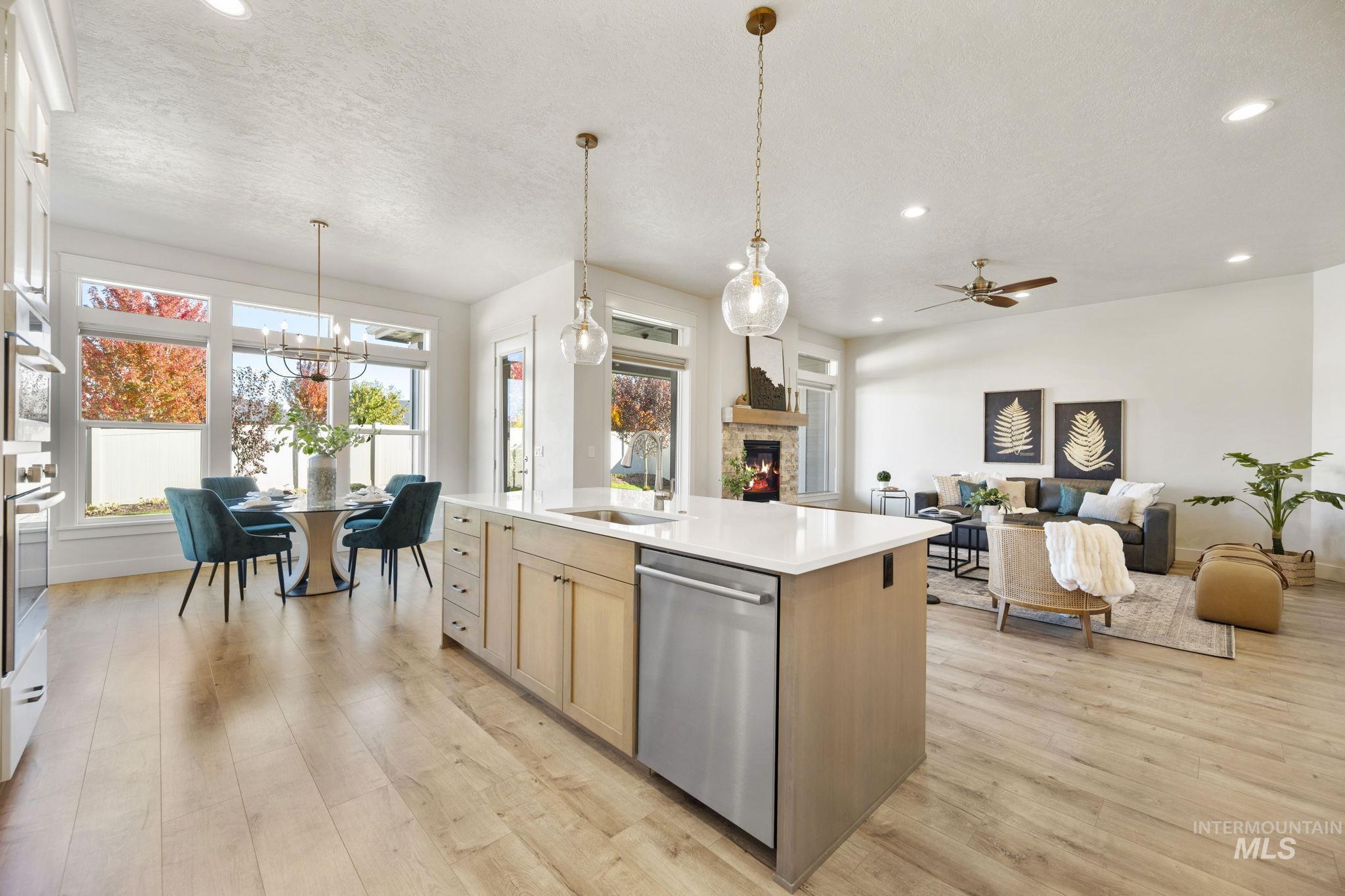 8898 S La Pampa Way