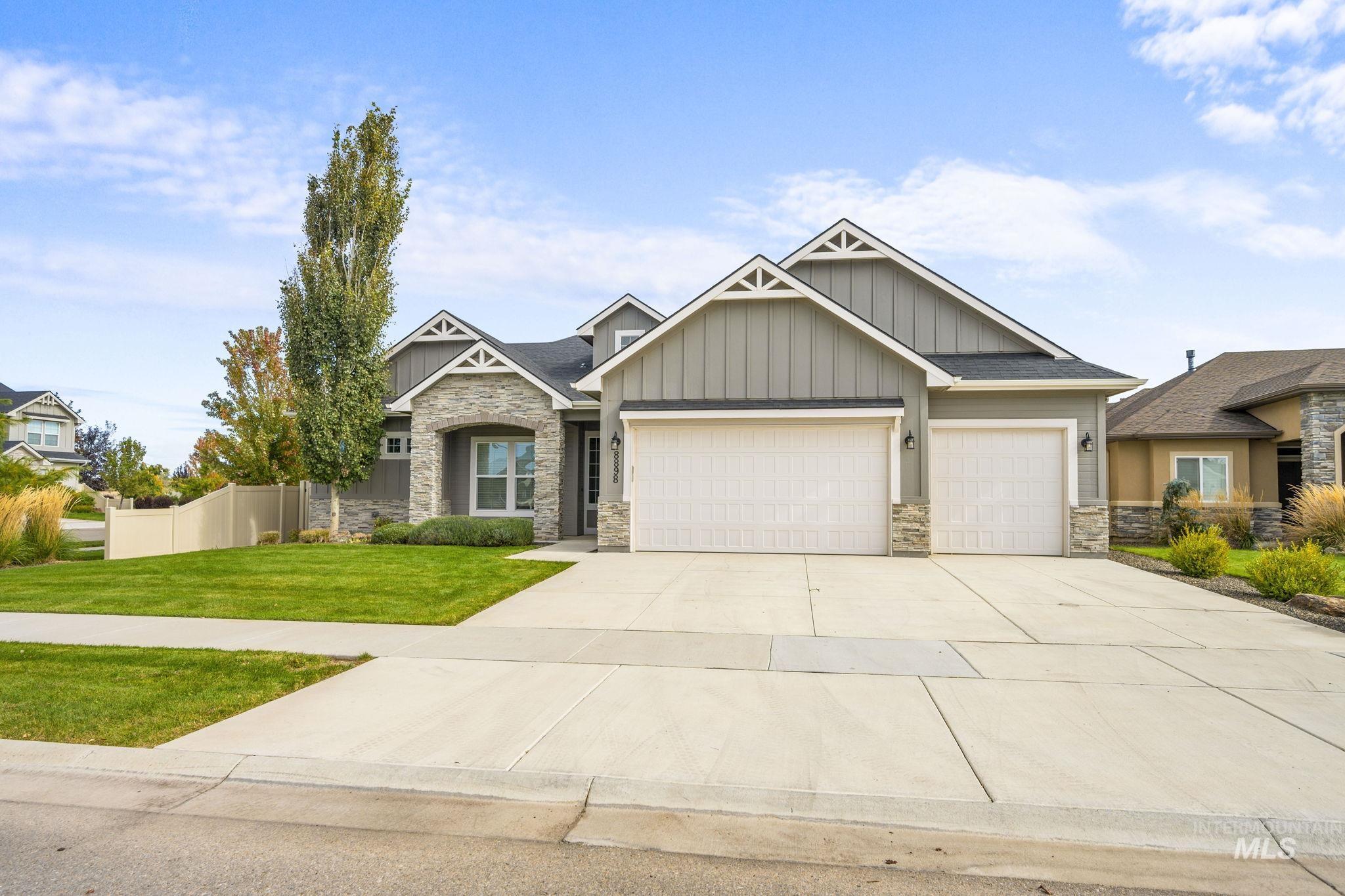 8898 S La Pampa Way