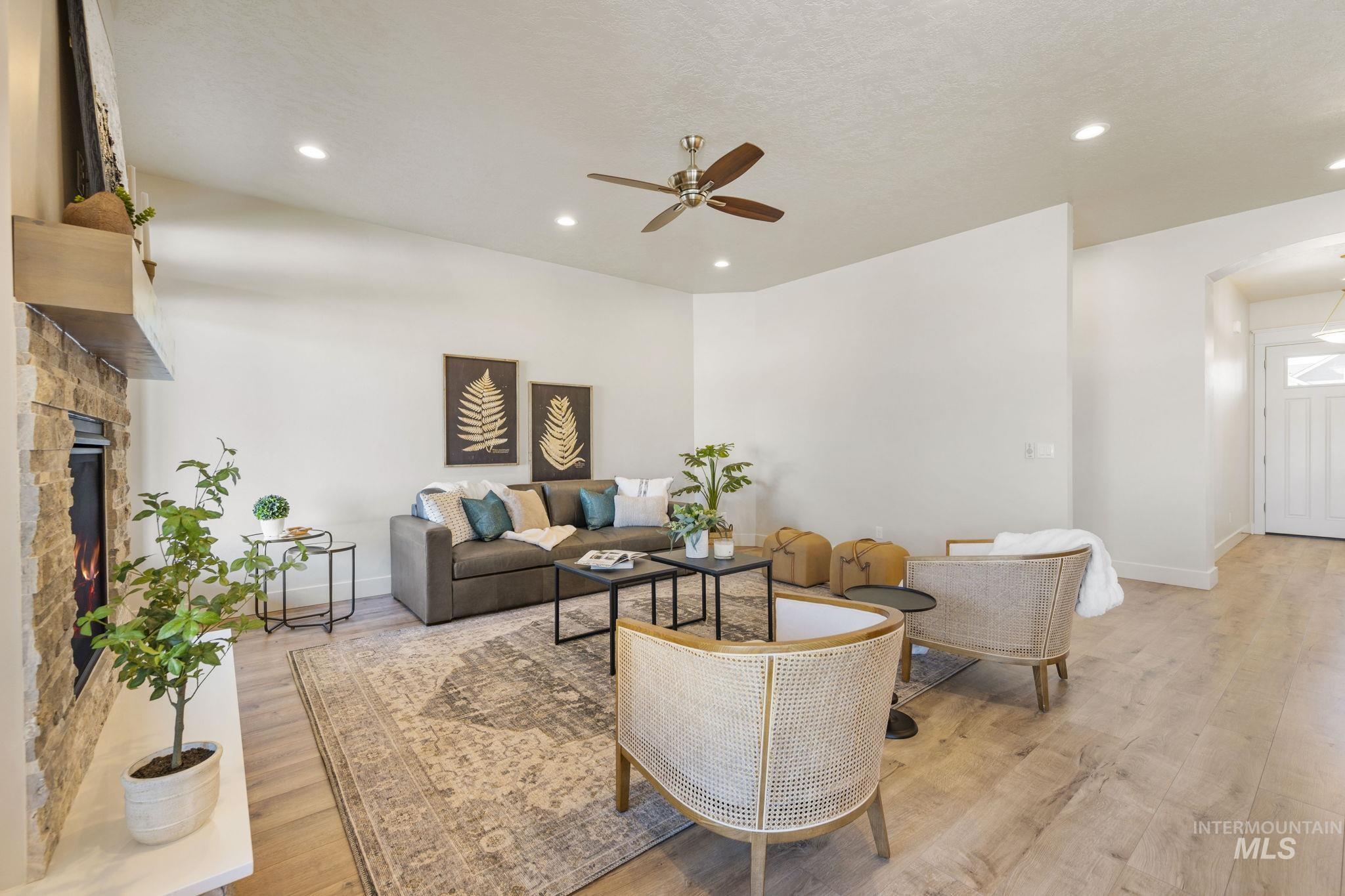 8898 S La Pampa Way
